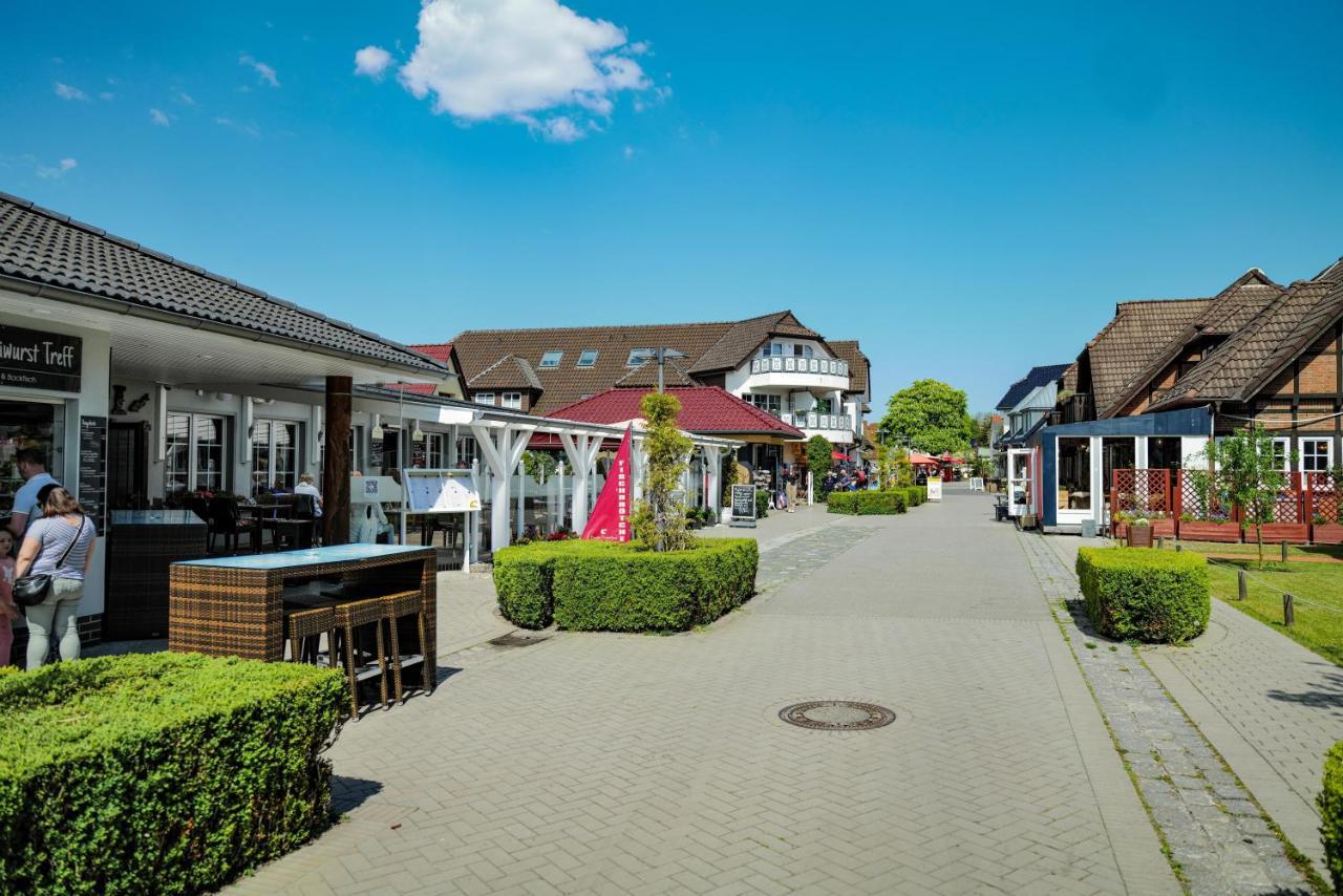 Ferienwohnungen Meerfarbig Zingst - Haustierfrei -Terrasse Mit Strandkorb Oder Balkon - E-Ladesaeule - Parkplatz - Wlan - Fahrradschuppen - Waschtrockner - Ruhig Und Zentral - Nichtraucher Exteriér fotografie