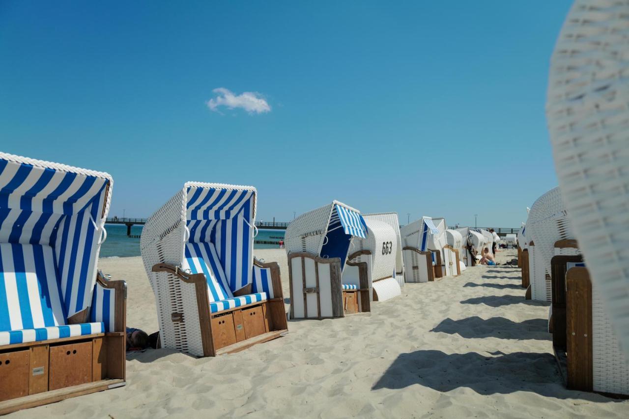 Ferienwohnungen Meerfarbig Zingst - Haustierfrei -Terrasse Mit Strandkorb Oder Balkon - E-Ladesaeule - Parkplatz - Wlan - Fahrradschuppen - Waschtrockner - Ruhig Und Zentral - Nichtraucher Exteriér fotografie
