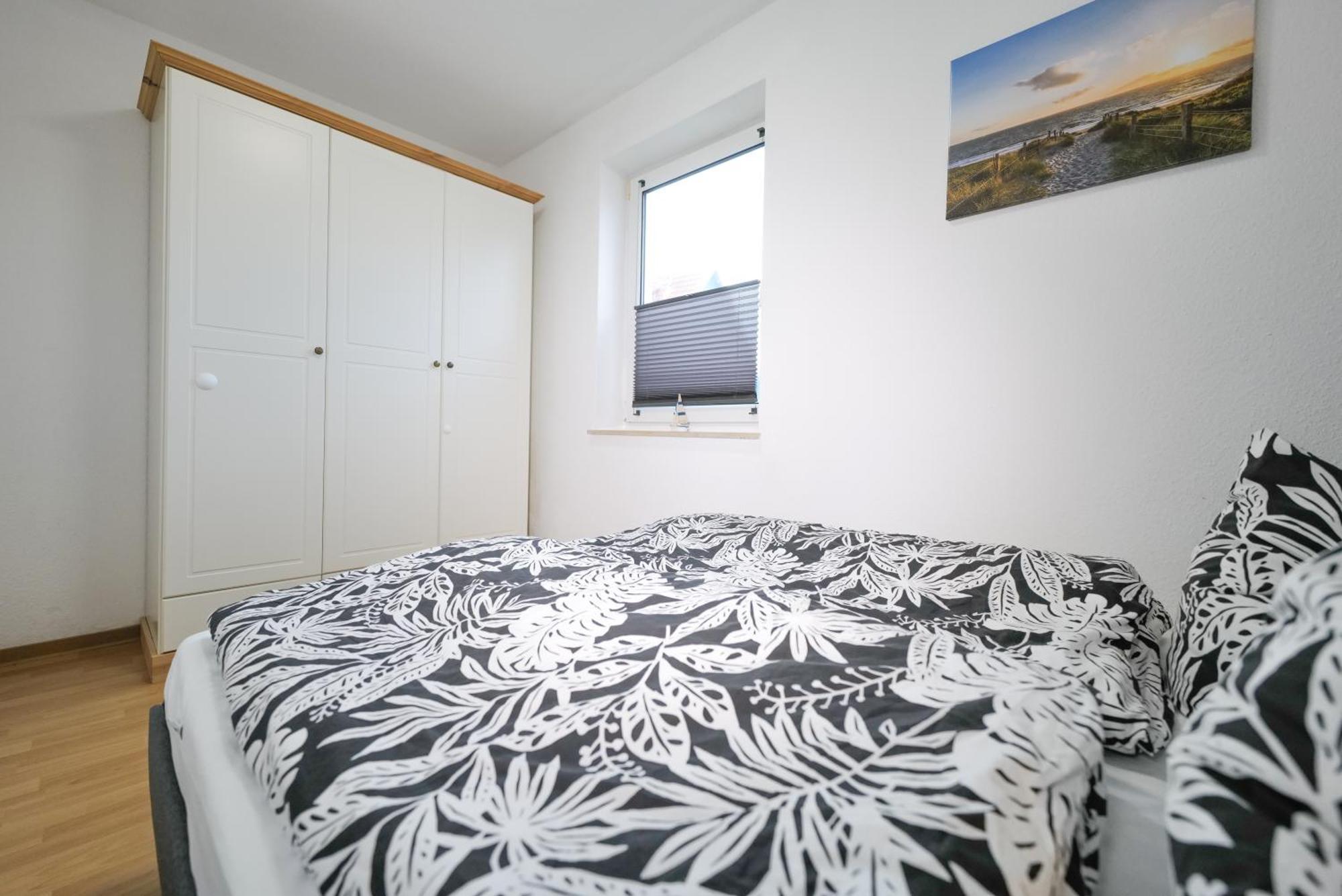 Ferienwohnungen Meerfarbig Zingst - Haustierfrei -Terrasse Mit Strandkorb Oder Balkon - E-Ladesaeule - Parkplatz - Wlan - Fahrradschuppen - Waschtrockner - Ruhig Und Zentral - Nichtraucher Exteriér fotografie